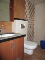 15J7U00137: Bathroom 1