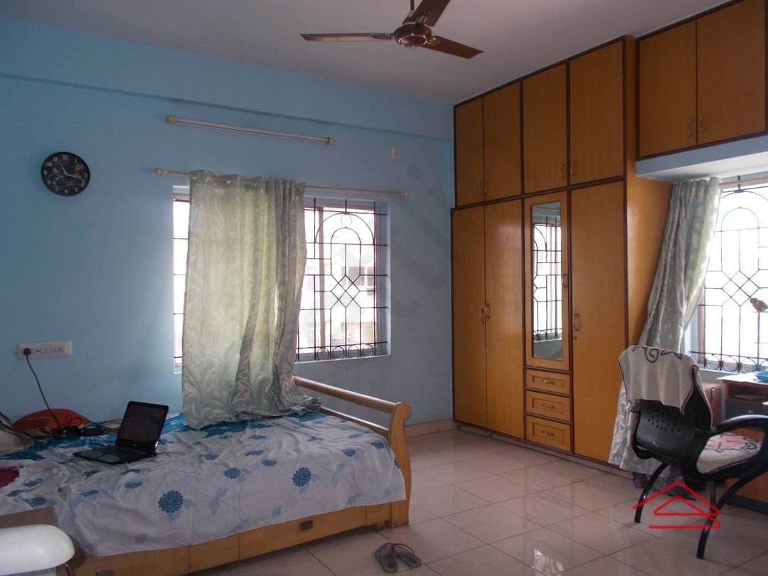 12A4U00208: Bedroom 1
