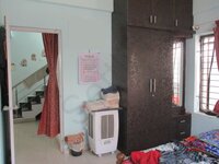 17F2U00944: Bedroom 2