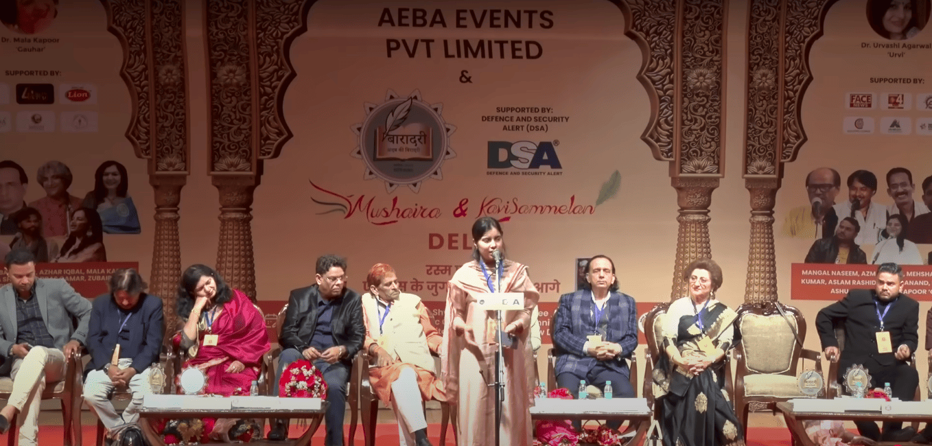 Himanshi Babra Katib: शायरी की मलिका और दिलों की धड़कन