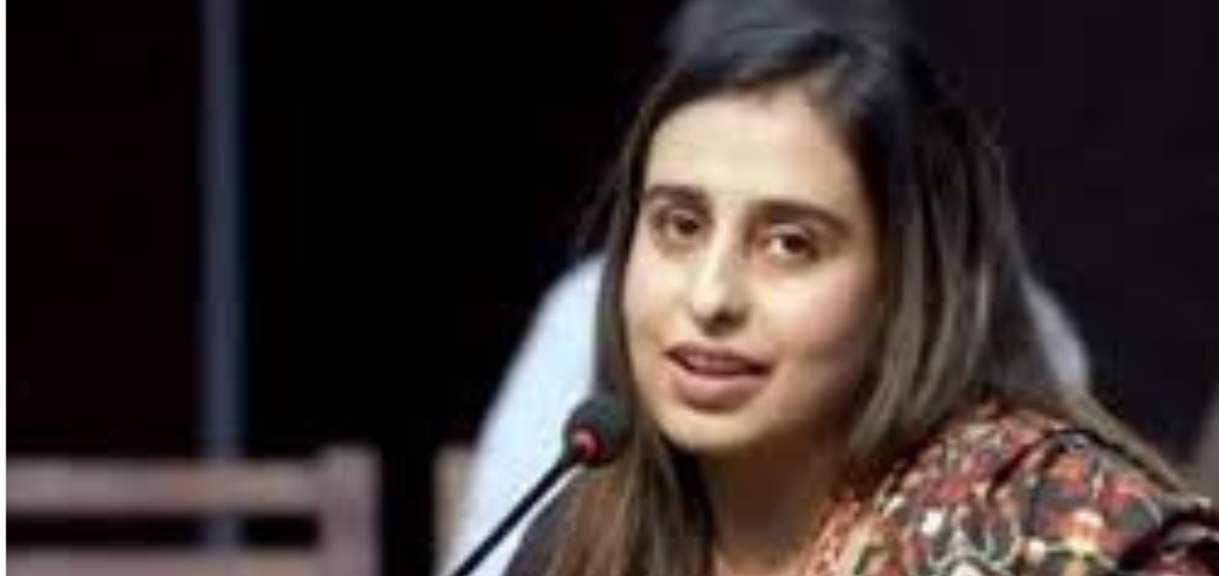 ✨ Fariha Naqvi: उस शायरा की आवाज़, जो ख्वाबों की ख़ामोशी में ज़ज्बात जगाती है