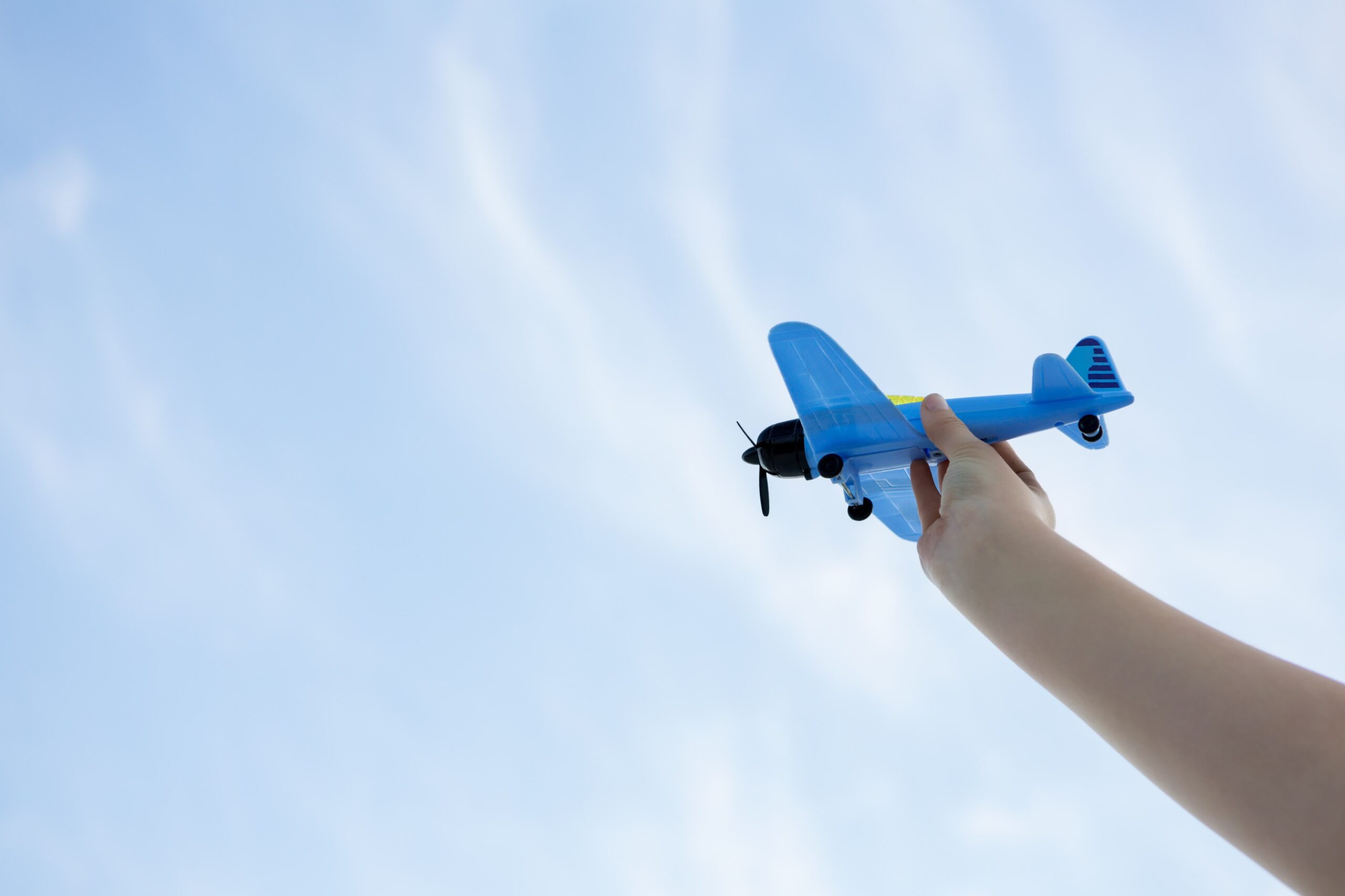 How Long Do Airplane Batteries Last? Lifespan, Maintenance & Replacement