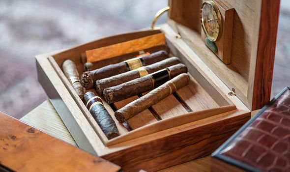 Why Should You Invest In Custom Cigar Boxes