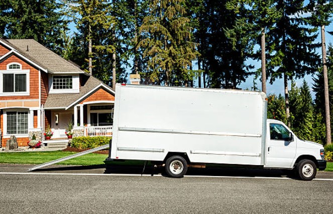 Expert Tips for Packing Fragile Items Safely Before Moving Day