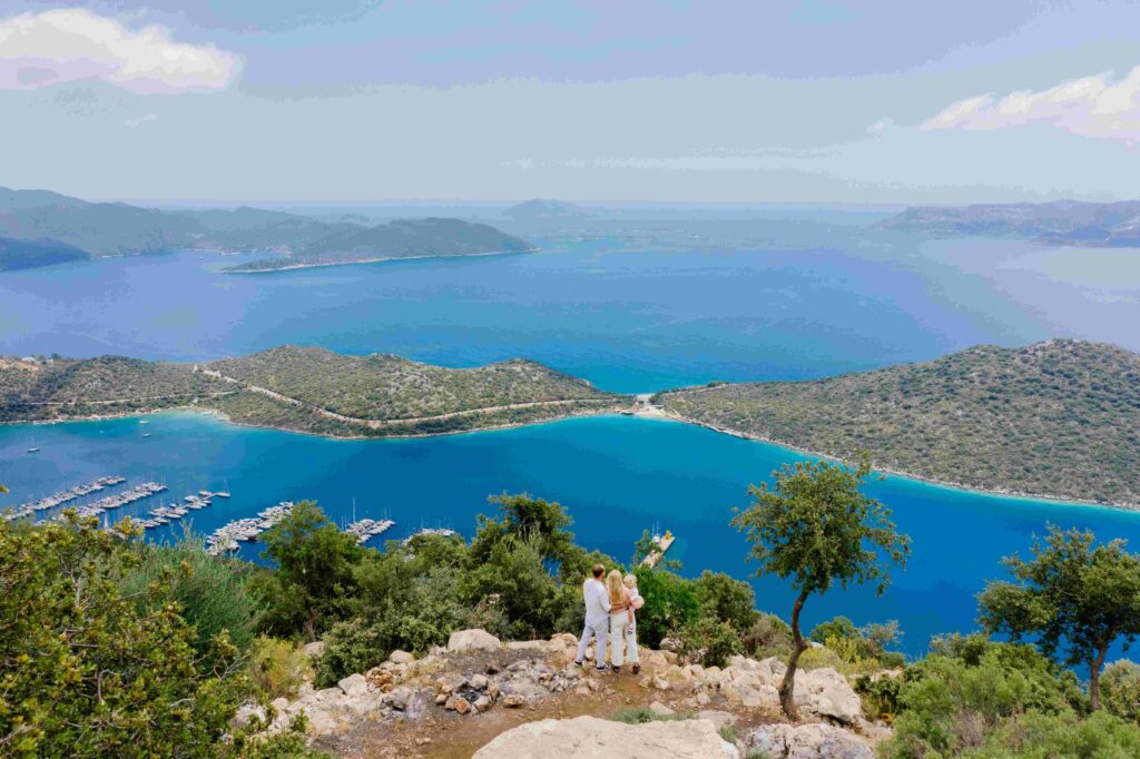 Explore Cheap Kerala Honeymoon Tours