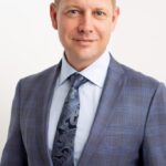 Why Melbourne Business Owners Should Update Their Headshots Every 2 Years