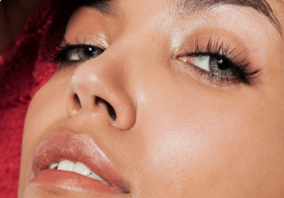 Long-Lasting Lashes: Tips, Techniques & Products That Truly Hold All Day