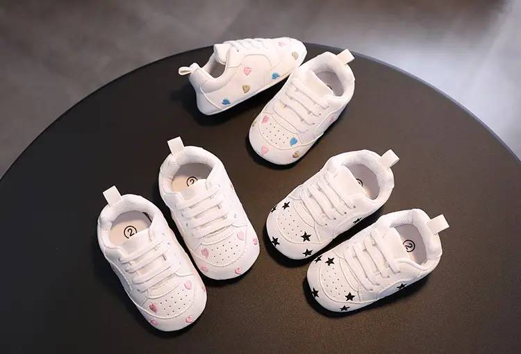 How Can Tiny Feet Stay Comfortable During Early Walking?