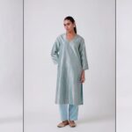 Buy Handloom Kurtas Online – Elegant Silk & Cotton Styles by Dharki