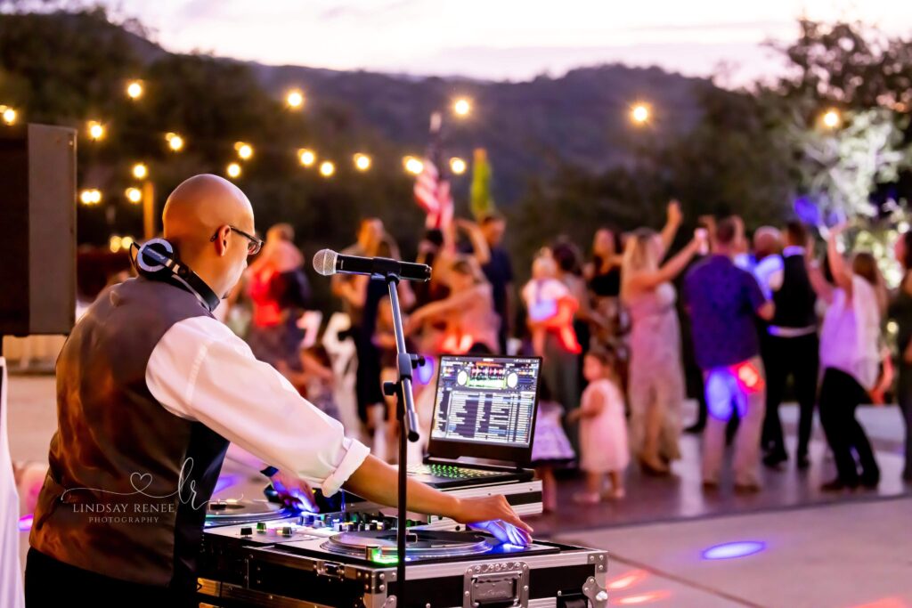 How Disc Jockey Services Elevate Community Festivals and Family Parties?