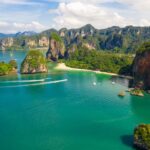 How Peaceful Is Singapore at Night for Honeymoon Couples?