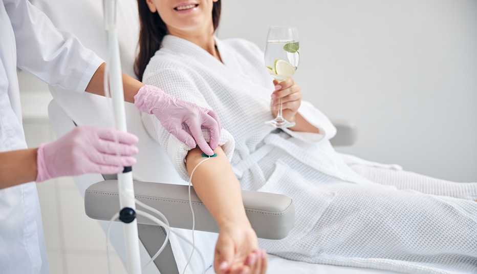 NAD+ IV Therapy: Advanced Cellular Rejuvenation and Energy Restoration