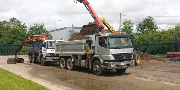 Affordable Grab Hire Solutions in Leeds: What You Need to Know