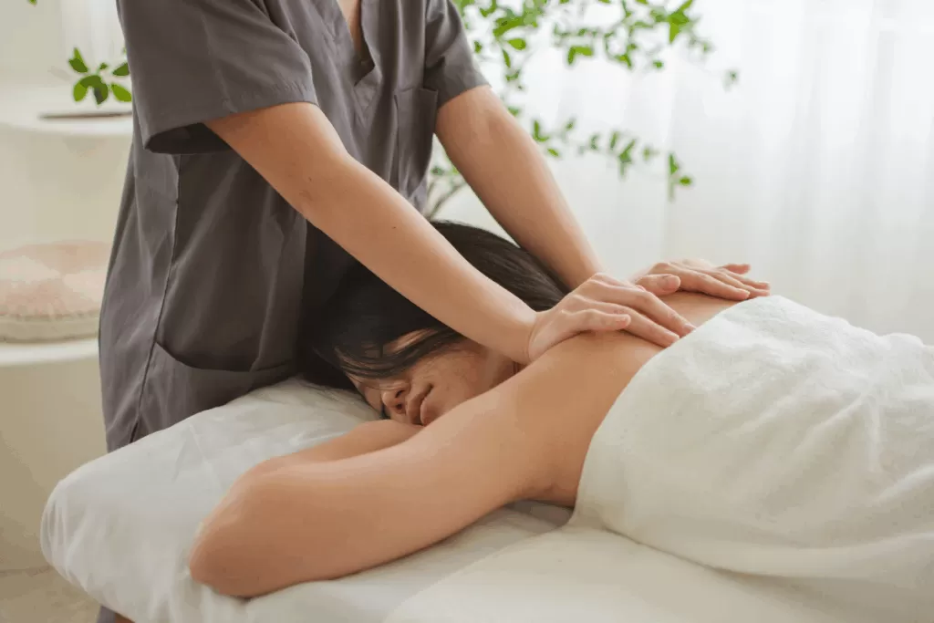 What Should Massage Students Expect From Online Course?