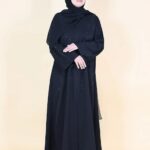 Mix & Match: Coordinating Abayas with Accessories and Footwear