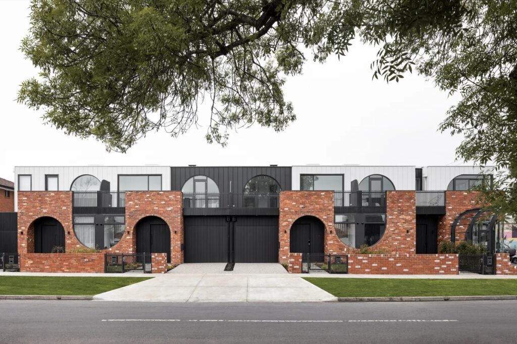 The Role of Commercial Builders in Shaping Melbourne’s Growth