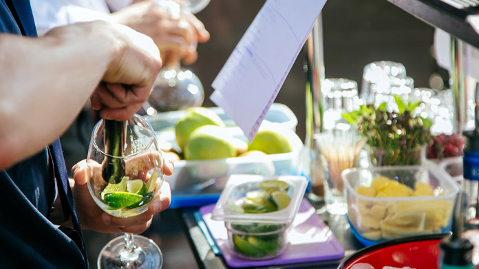 How Does Expert Bartending Elevate Any Social Gathering?