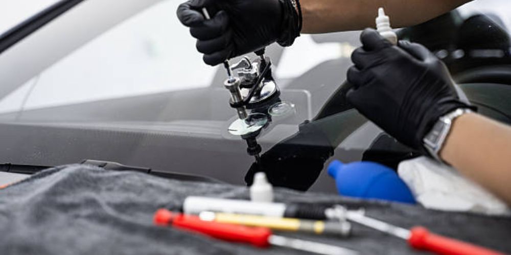Auto Glass Replacements: 10 Warning Signs You Should Never Ignore