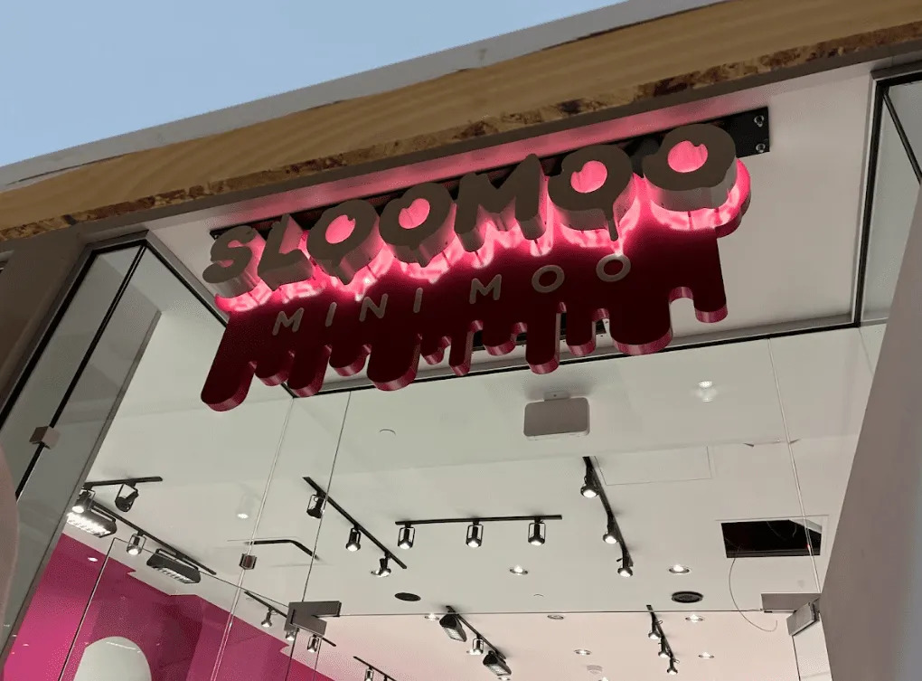 Storefront Signs in Kansas City: Make Your Business Stand Out From the Street