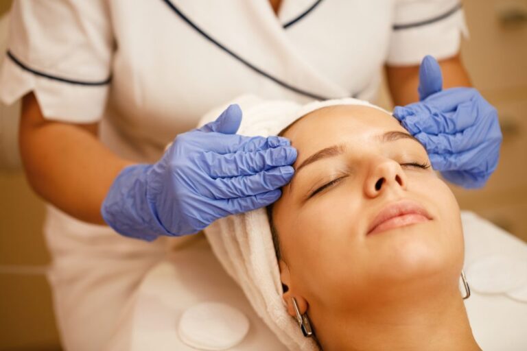 How to Choose the Best Skin Clinic Near You in