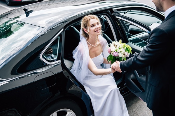 How Wedding Chauffeur Services Help With Wedding Day Planning in Sydney