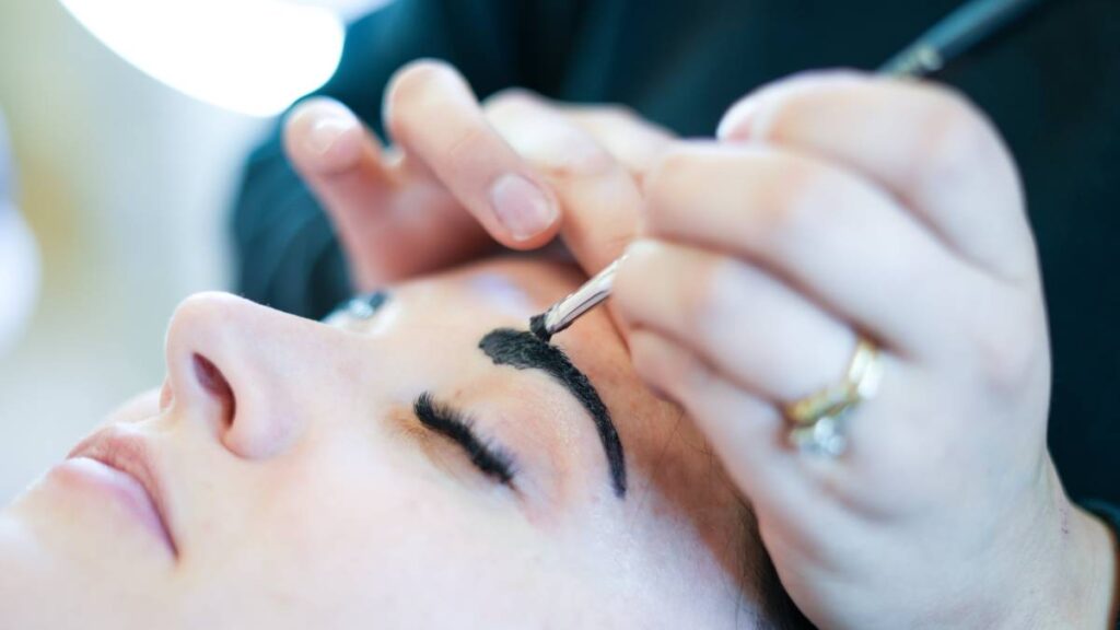 Brow Services Broomfield and Eyelash Extension Broomfield: Your Guide to Effortless Everyday Beauty