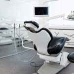 Choosing the Right Dental Clinic for Complete Oral Care