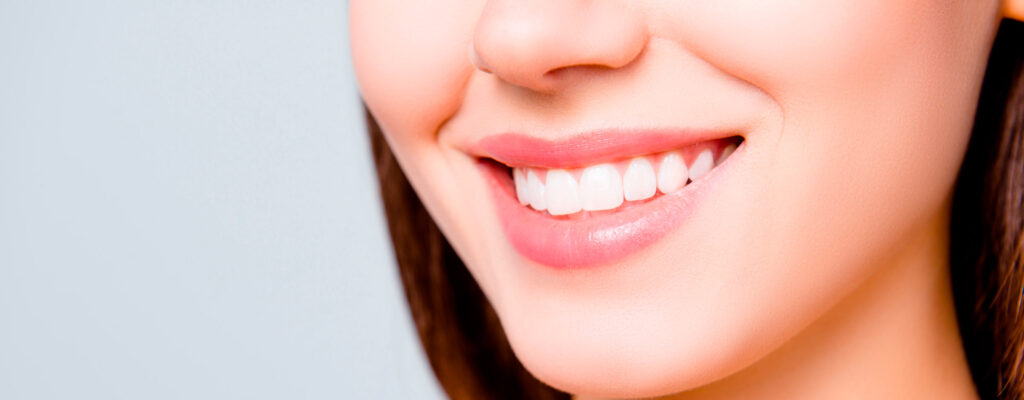 Brighten Your Smile: A Guide to Choosing Teeth Whitening Doctors in Badlapur