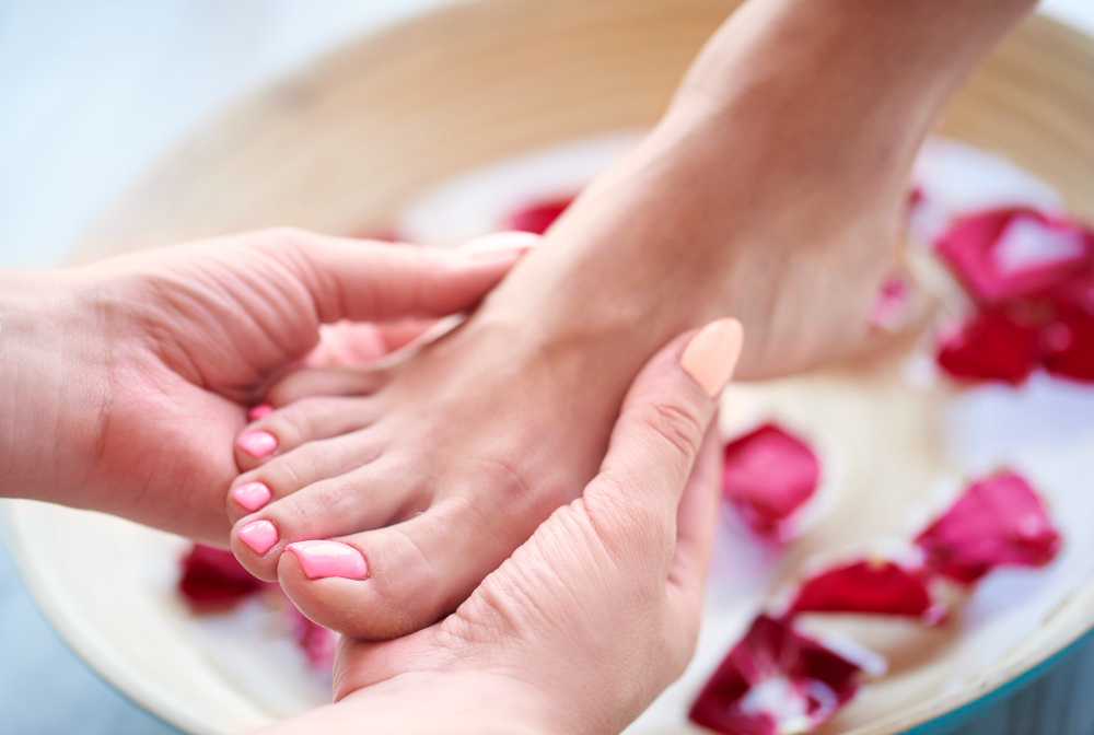 Luxury Pedicure Services: Benefits, Techniques, and Foot Care Tips
