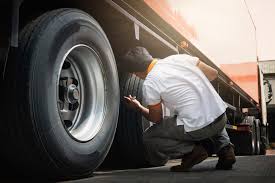Common Truck Body Damage and How Atlanta Experts Fix It