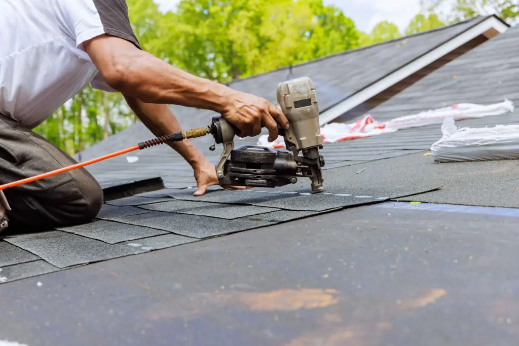 Top Tips for Choosing Reliable Roofing Specialists in Your Area Now