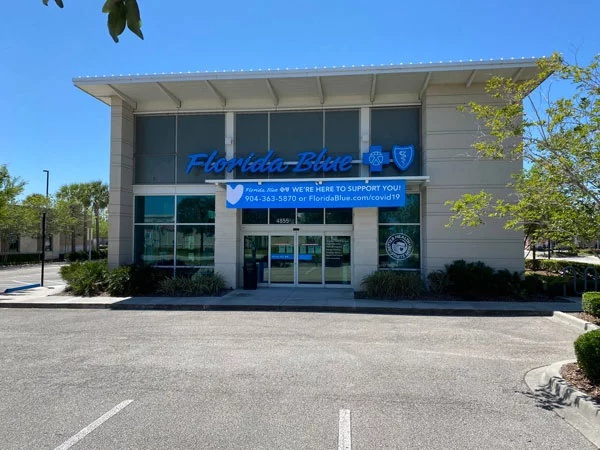 How Commercial Building Signs in Jacksonville Help Businesses Stand Out in Competitive Markets