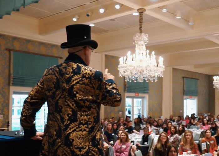How Wedding Magician in Houston Keep the Guests Engaged All Night?