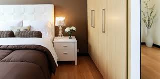 Why Businesses Prefer Contractor Accommodation Services Over Hotels