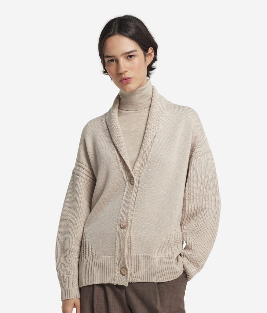 Why Choose High-End Luxury Knitwear OEM Manufacturing for Premium Fashion Brands?