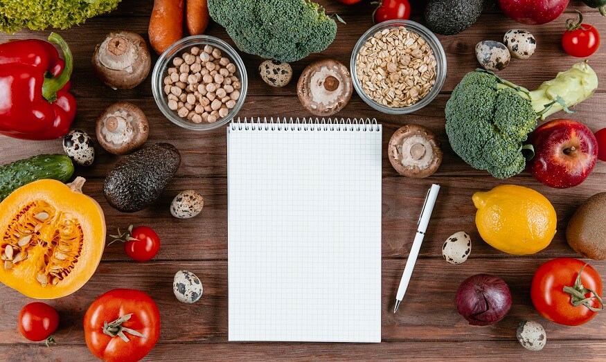Hydration and Nutrient-Rich Foods: The Key to Men’s Daily Energy and Vitality