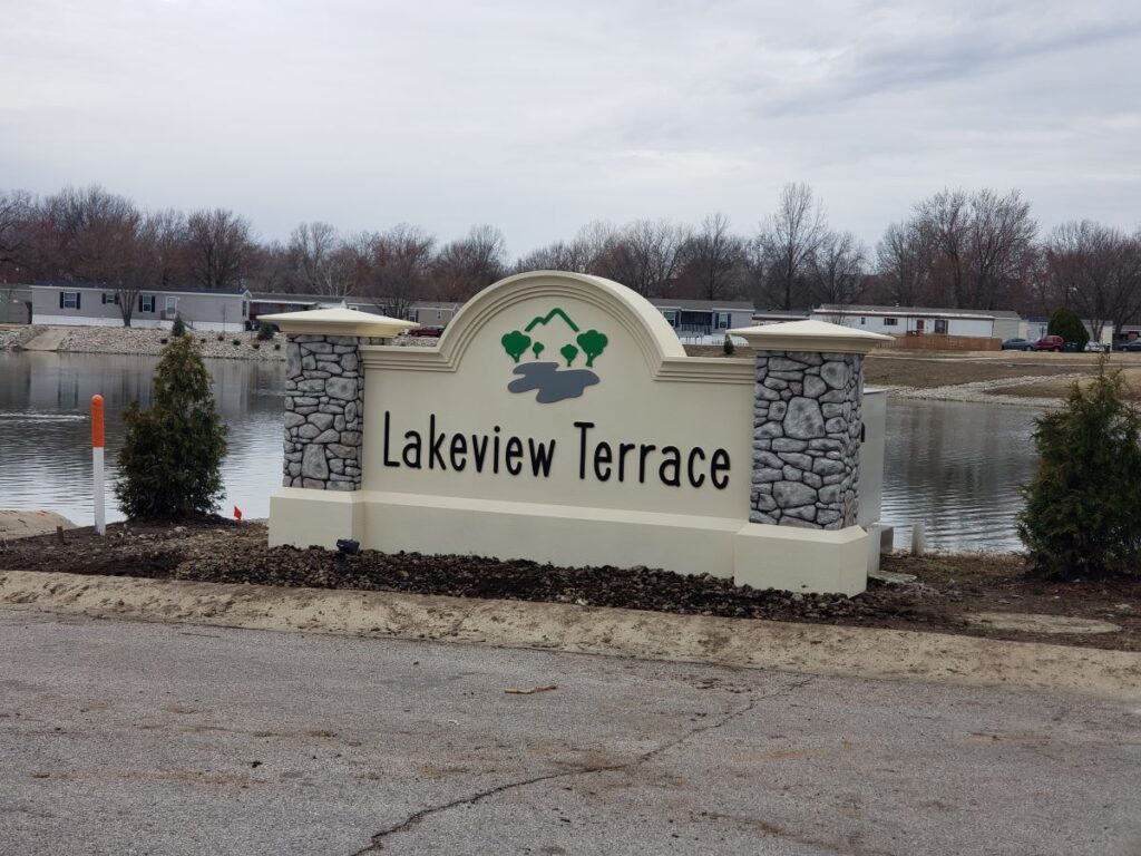 How Can Custom Business Signs in Kansas City Improve Customer Trust and Create a Strong First Impression for New Businesses