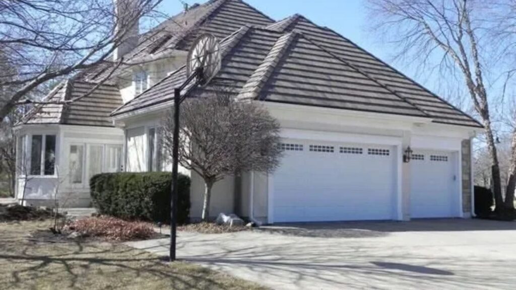How Professional Roofing Services in Kansas City Improve Property Value and Durability