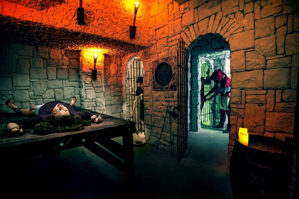 Escape Room en Valencia con Juegos Inmersivos y Emocionantes