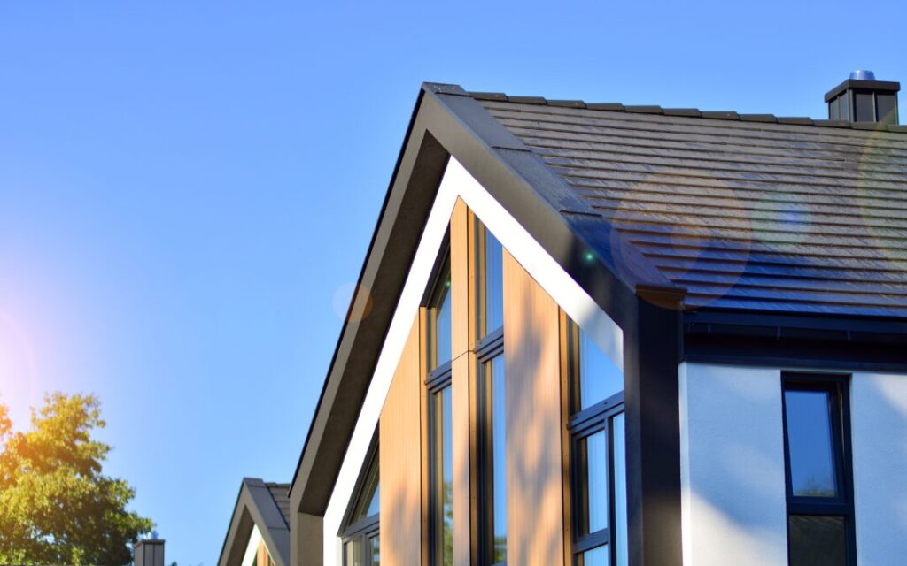 What Should Be Checked During a Home Roof Inspection?