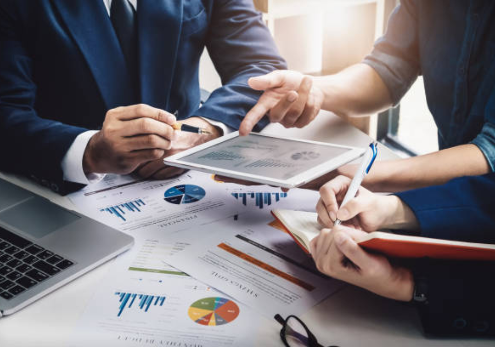 Beyond the Spreadsheet: Why SQL and Tableau are Non-Negotiable in 2026.