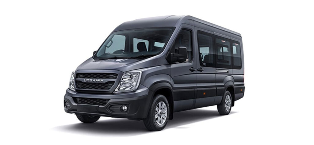 Exploring Amritsar in Comfort: Benefits of Renting a Force Urbania 9-Seater