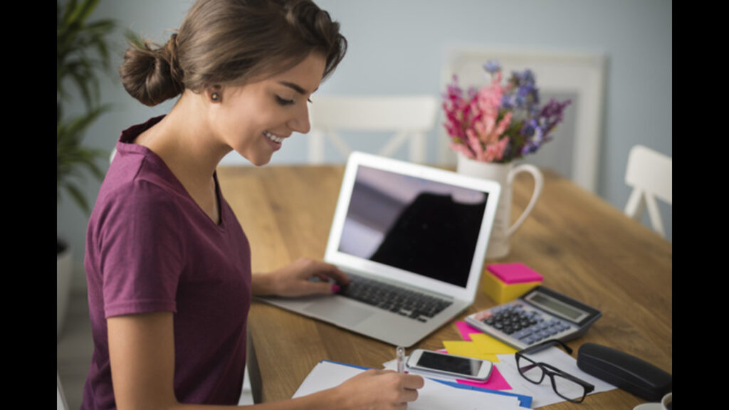 Why UK Students Use Finance Dissertation Writing Services for Complex Research