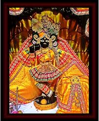 Aarti Kunj Bihari Ki Lyrics in Hindi — Complete Krishna Aarti with Meaning & Benefits