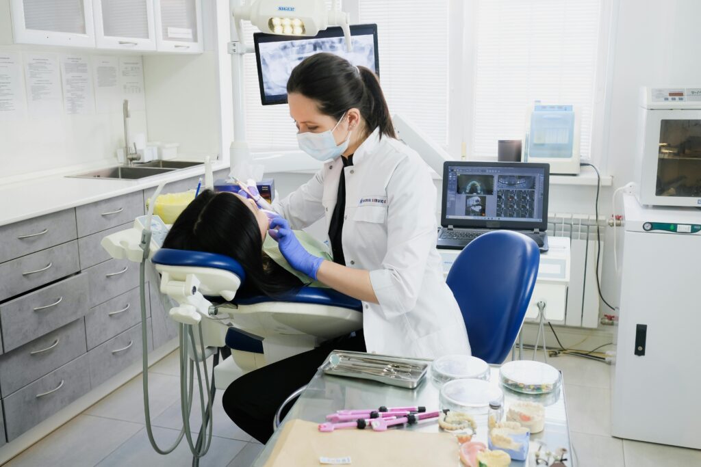 Key Advantages of Choosing a Bridges Dental Clinic for Routine Care
