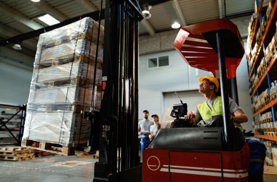 Why Forklift Training Is Essential for Industrial Workplaces