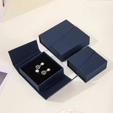 Pure, Precious & Polished: White Gift Boxes, Black Gift Boxes & Rigid Jewellery Boxes for UK Brands