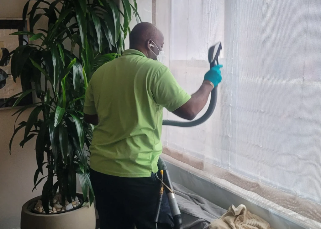 Fabric blinds cleaning service