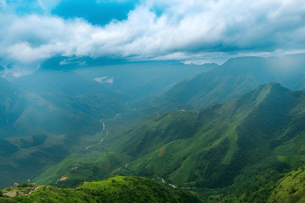 How to Go Meghalaya from Guwahati – Taxi, Bus & Shared Cab Guide