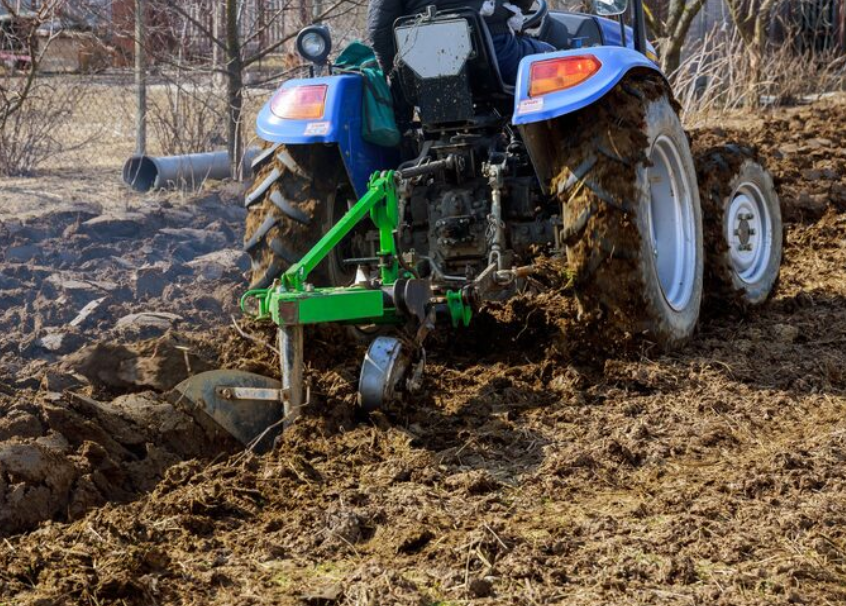 Exploring Tractor Attachments and Category 1 Drawbar: A Comprehensive Guide